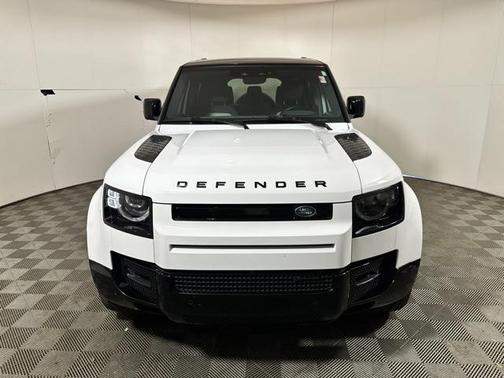 2023 Land Rover Defender 110 X-Dynamic SE