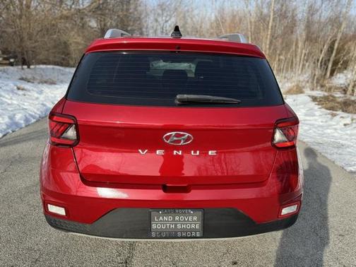 2020 Hyundai VENUE SEL