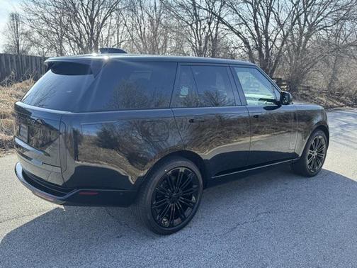 2026 Land Rover Range Rover P400 SE