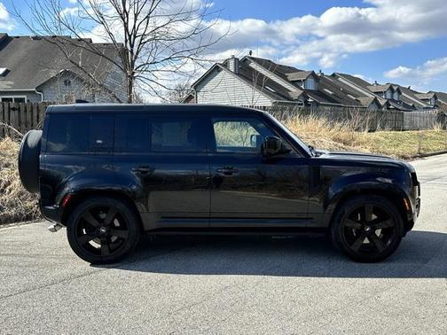 2024 Land Rover Defender 110 V8