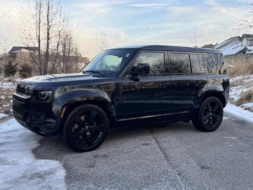 2024 Land Rover Defender 110 V8