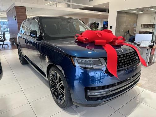 2026 Land Rover Range Rover P530 SE 7 Seat