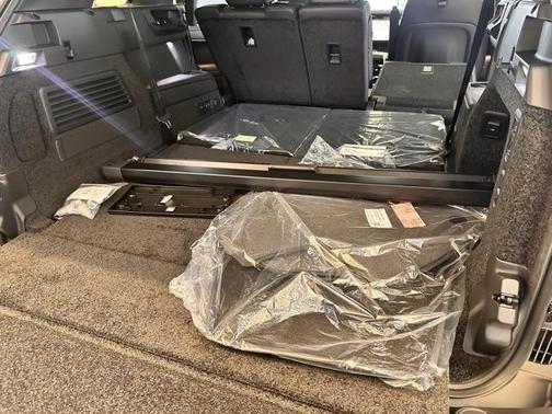 2026 Land Rover Range Rover P530 SE 7 Seat