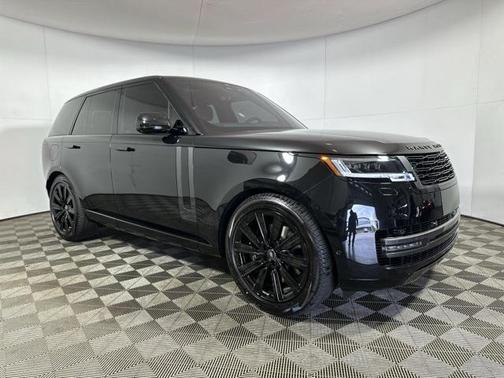 2025 Land Rover Range Rover P530 SE