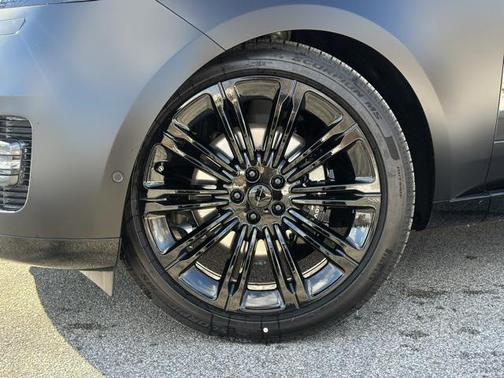 2026 Land Rover Range Rover P400 SE