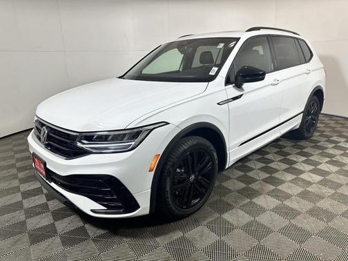 2022 Volkswagen Tiguan 2.0T SE R-Line Black 4MOTION