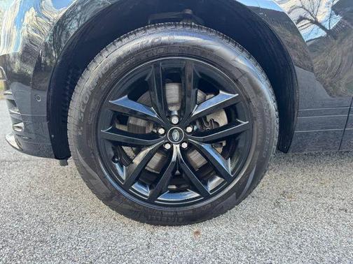 2026 Land Rover Range Rover Velar P250 SE R-Dynamic