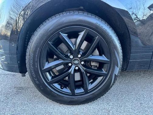 2026 Land Rover Range Rover Velar P250 SE R-Dynamic