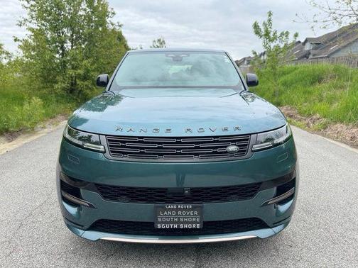 Giola Green Metallic 2024 Land Rover Range Rover Sport SE
