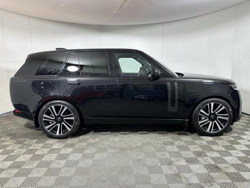 2023 Land Rover Range Rover P530 SE