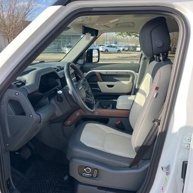 Fuji White 2024 Land Rover Defender 130 P400 X-Dynamic SE