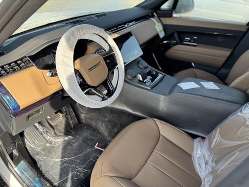 2026 Land Rover Range Rover Sport SE