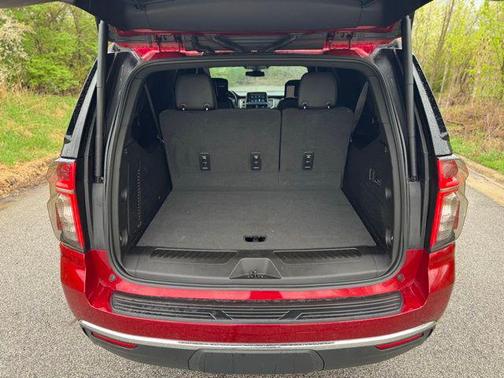 Cherry Red Tintcoat 2022 Chevrolet Suburban LT
