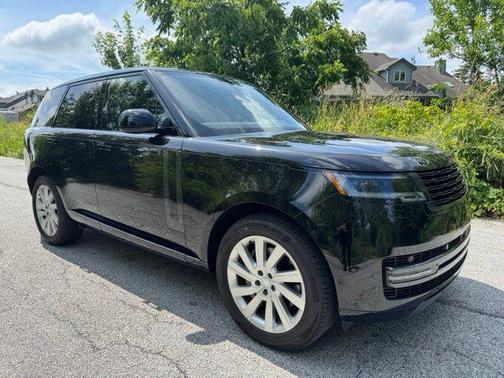 Black 2025 Land Rover Range Rover P400 SE