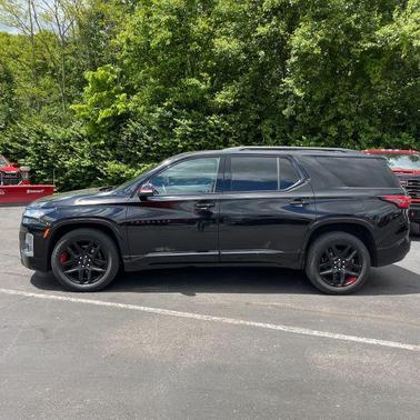 Mosaic Black Metallic 2023 Chevrolet Traverse Premier