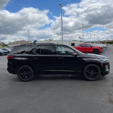 Mosaic Black Metallic 2023 Chevrolet Traverse Premier