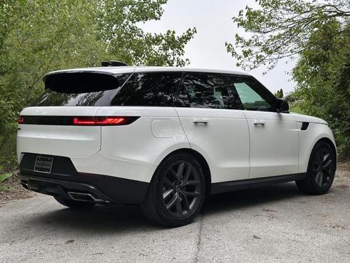 2024 Land Rover Range Rover Sport SE