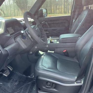 2023 Land Rover Defender 110 V8