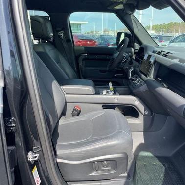 2023 Land Rover Defender 110 V8
