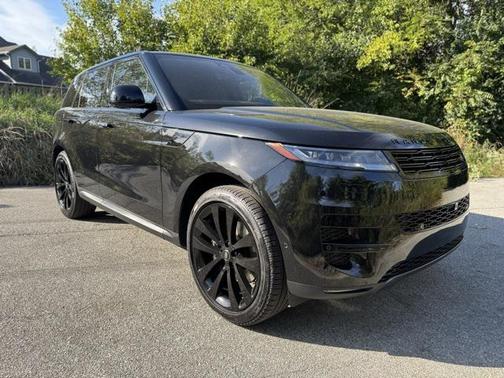 2025 Land Rover Range Rover Sport SE