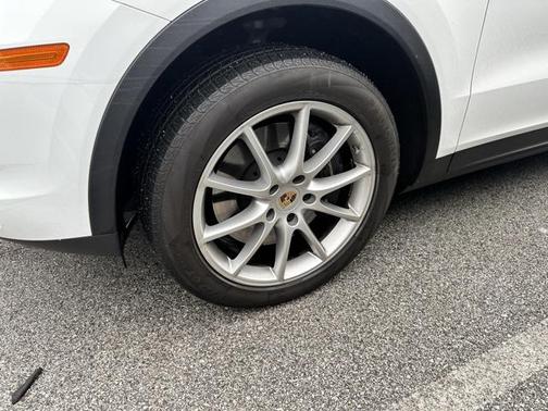 2023 Porsche Cayenne Cayenne