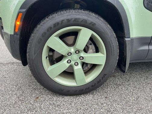 Grasmere Green 2023 Land Rover Defender 110 75th Edition