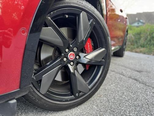 2023 Jaguar F-PACE SVR P550 AWD Automatic