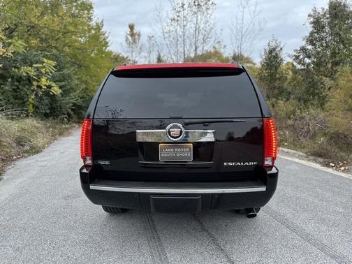 2011 Cadillac Escalade Premium