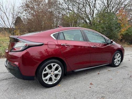 Siren Red Tintcoat 2017 Chevrolet Volt Premier