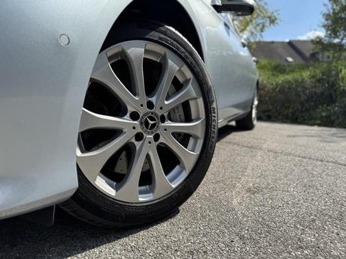 2018 Mercedes-Benz E-Class 4MATIC