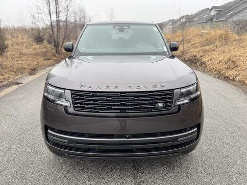 2026 Land Rover Range Rover P530 SE