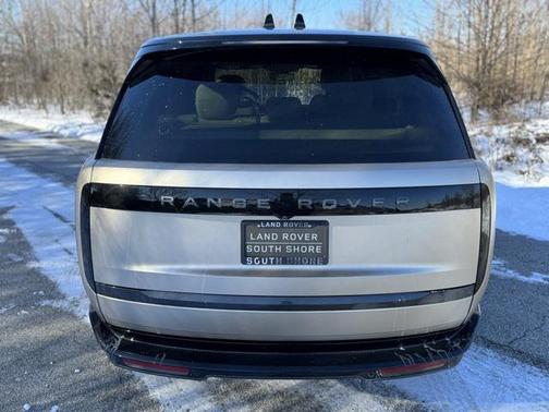 2026 Land Rover Range Rover P400 SE 7 Seat