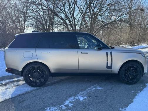 2026 Land Rover Range Rover P400 SE 7 Seat