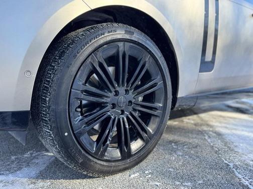 2026 Land Rover Range Rover P400 SE 7 Seat