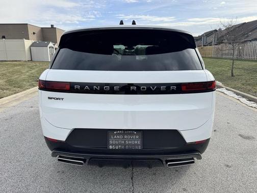 2026 Land Rover Range Rover Sport SE
