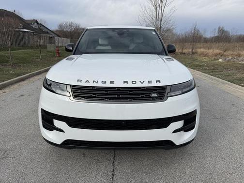 2026 Land Rover Range Rover Sport SE