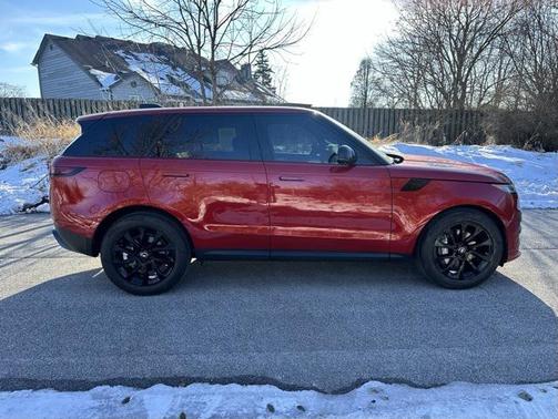 2025 Land Rover Range Rover Sport SE