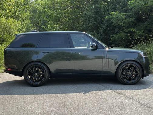2025 Land Rover Range Rover P530 SE