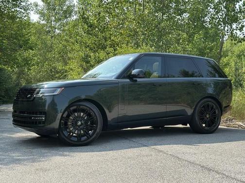 2025 Land Rover Range Rover P530 SE