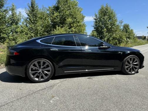 2021 Tesla Model S Long Range