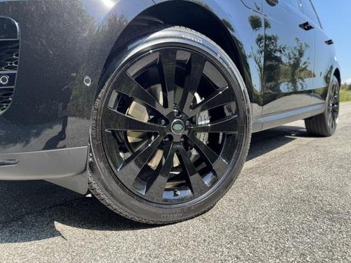 2025 Land Rover Range Rover Sport SE