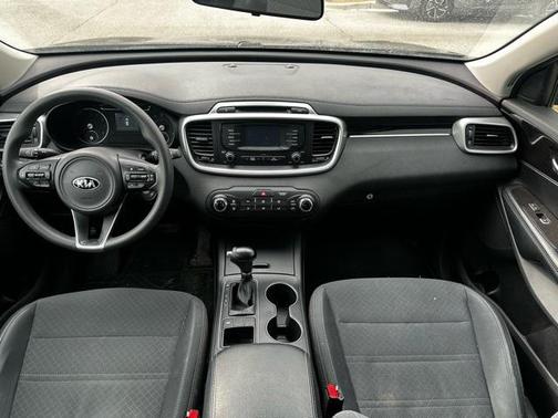 2018 Kia Sorento L