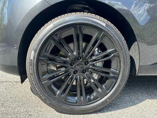 Carpathian Grey Prem Met 2026 Land Rover Range Rover P400 SE