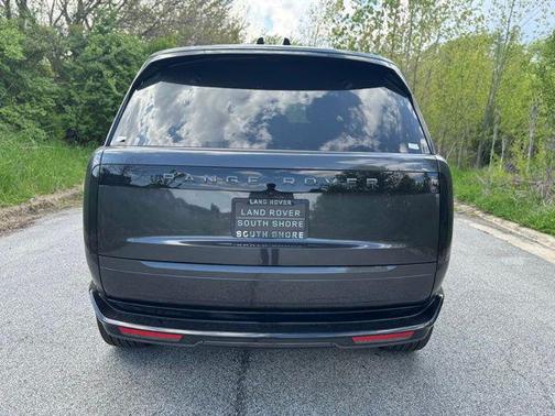 Carpathian Grey Prem Met 2026 Land Rover Range Rover P400 SE