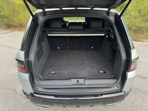 2022 Land Rover Range Rover Sport HSE Silver Edition