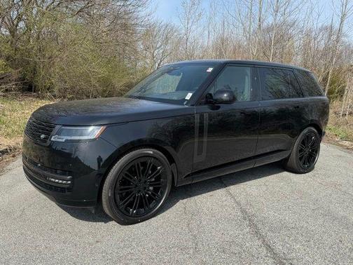 Santorini Black 2026 Land Rover Range Rover P400 SE 7 Seat