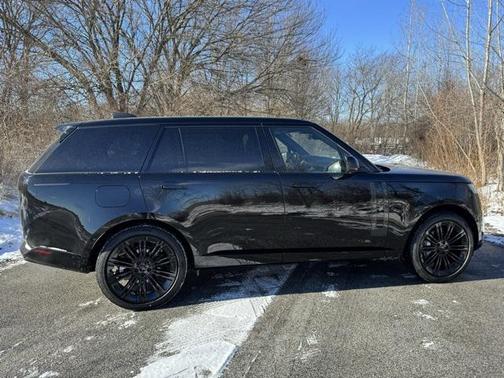 2026 Land Rover Range Rover P400 SE 7 Seat