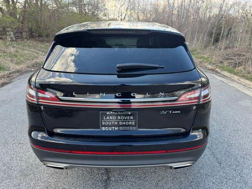 2019 Lincoln Nautilus Select