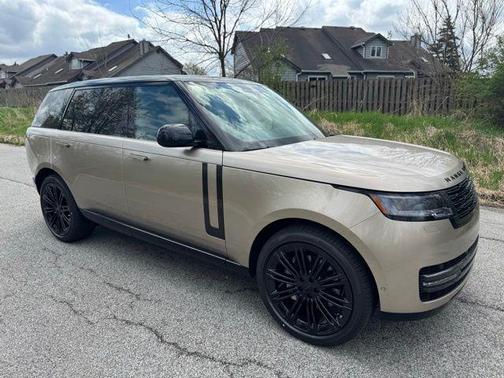 Gold 2026 Land Rover Range Rover P400 SE 7 Seat