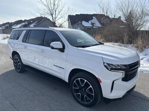 2023 Chevrolet Suburban RST